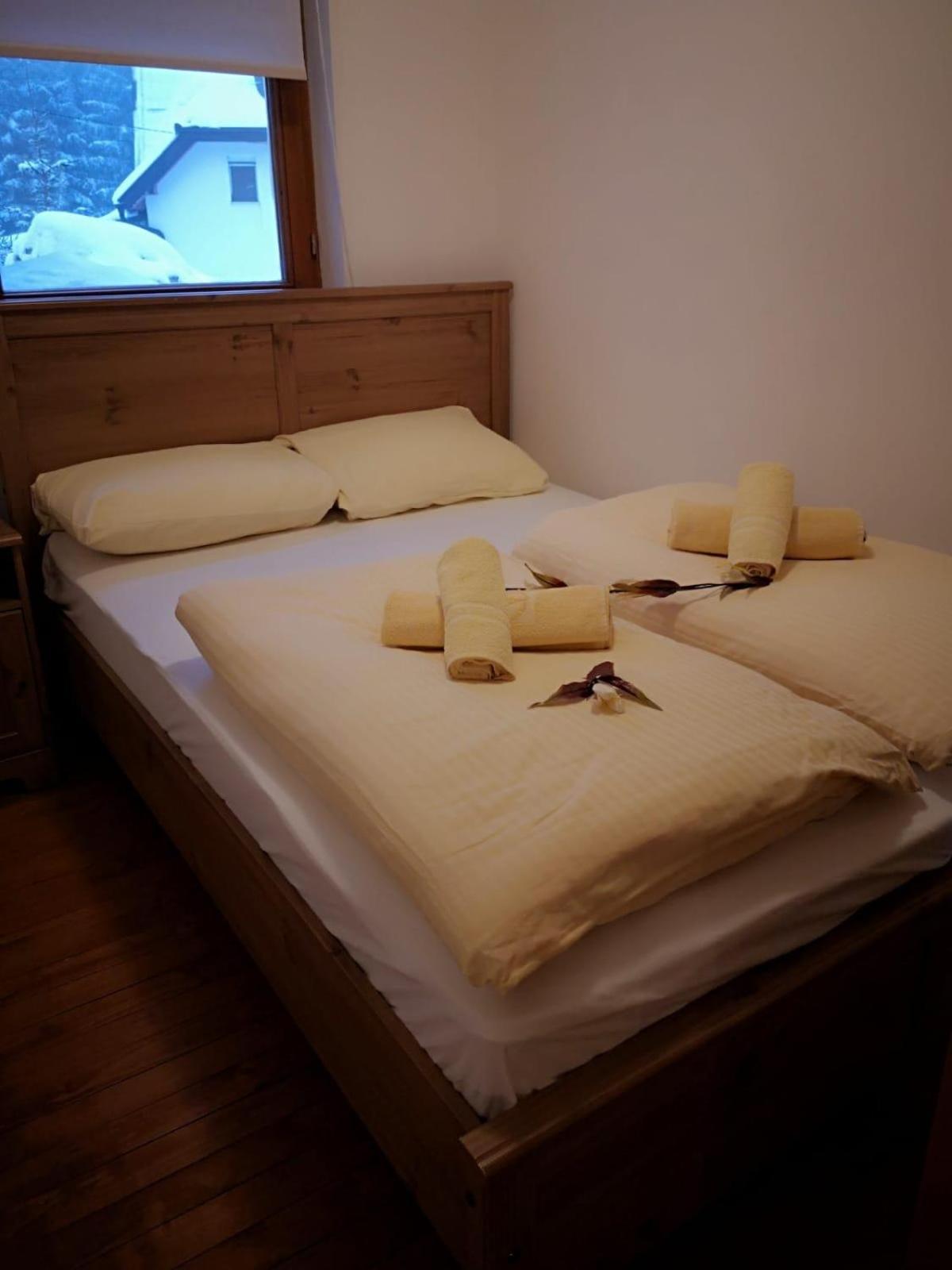 Guest House Alpha Ski Camp ยาโฮรินา ภายนอก รูปภาพ