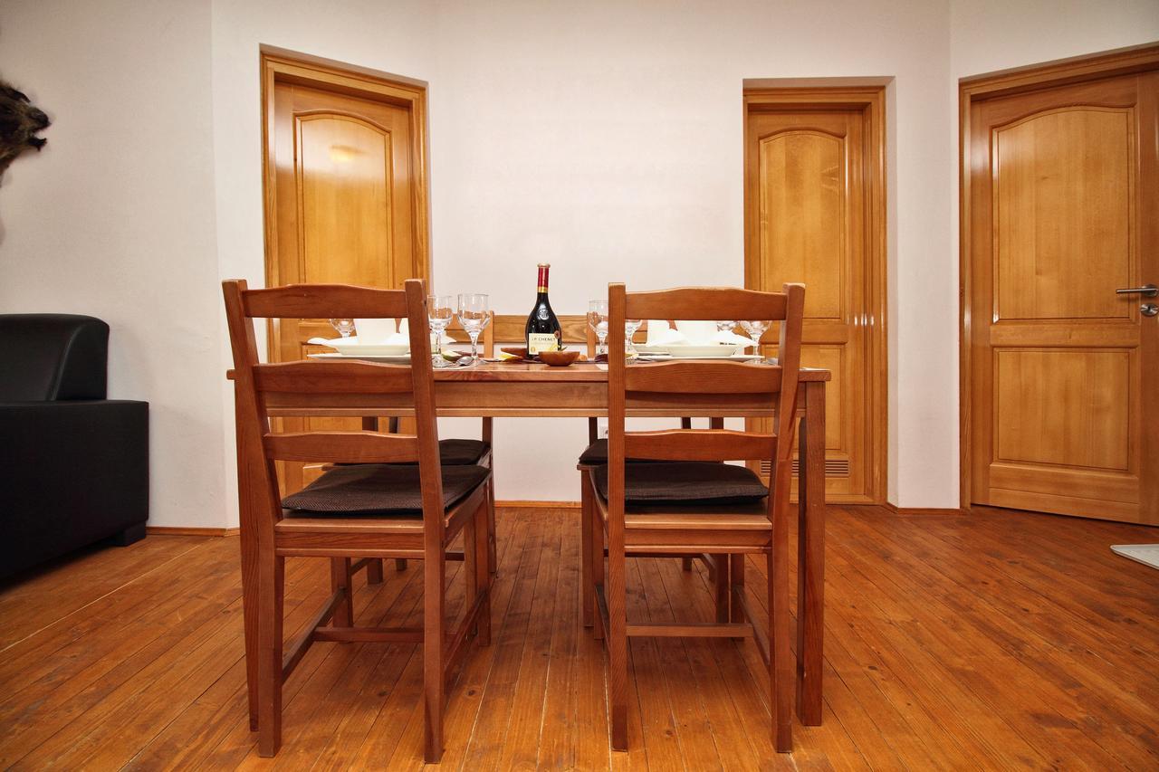 Guest House Alpha Ski Camp ยาโฮรินา ภายนอก รูปภาพ