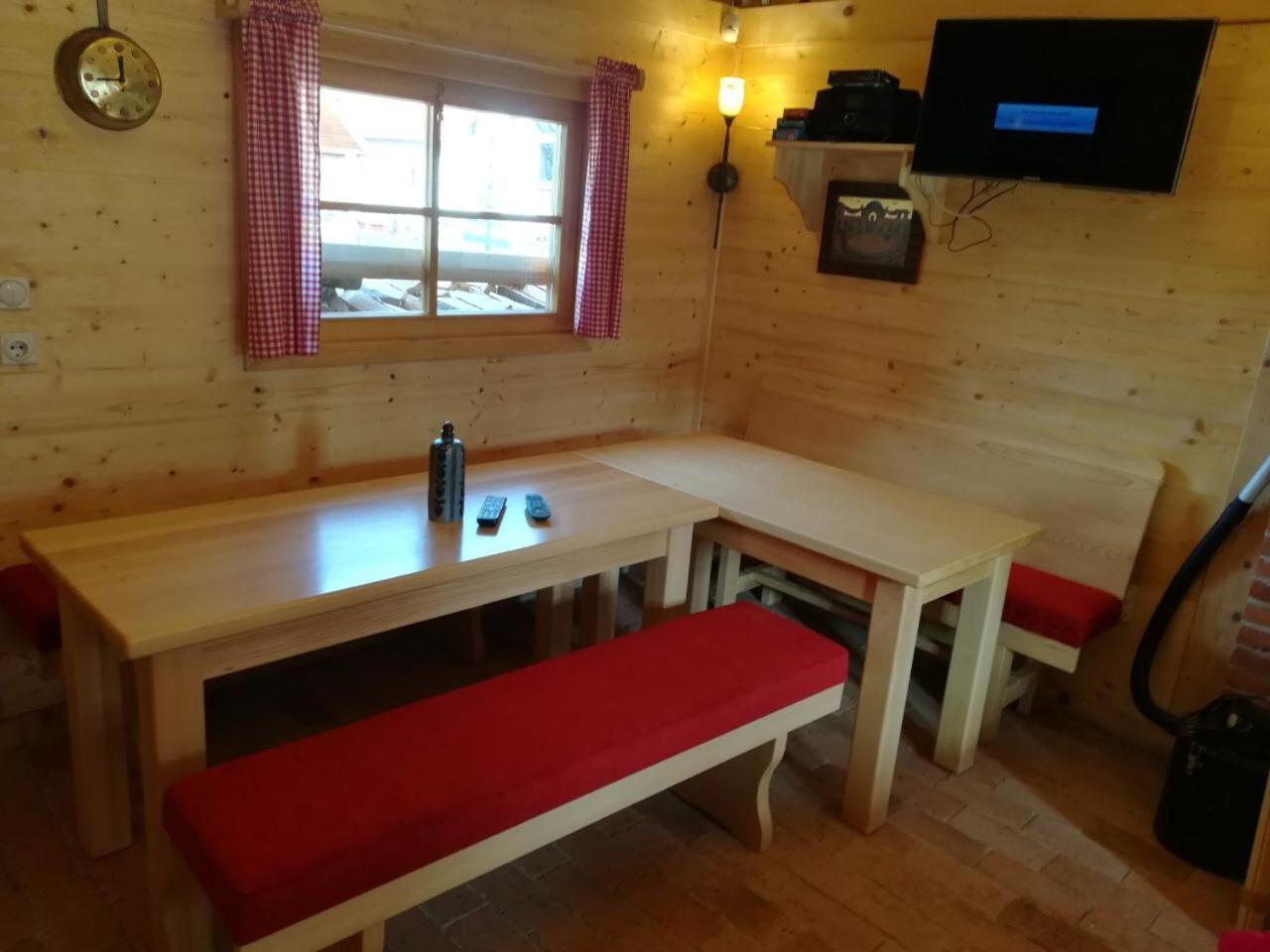 Guest House Alpha Ski Camp ยาโฮรินา ภายนอก รูปภาพ